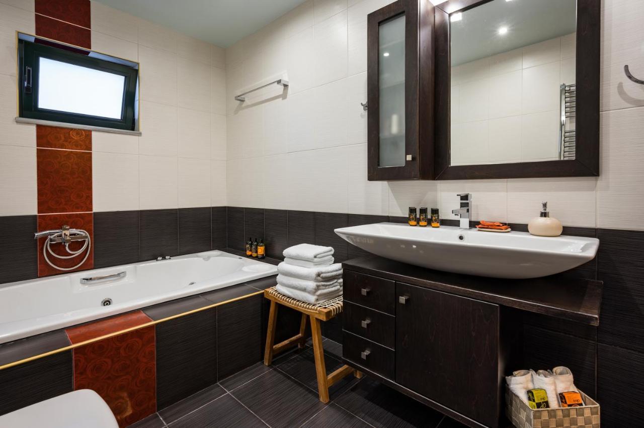 Villa Georgia Heated Pool & Jet-Tub Kolimvárion Eksteriør billede